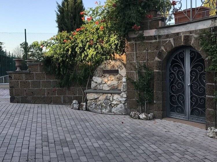 펜션 La Torretta Guest House