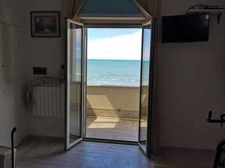 مبيت وإفطار La Duna Beach