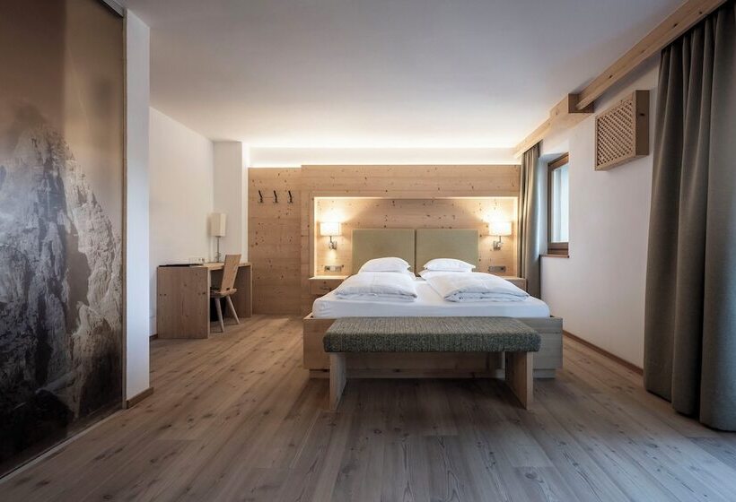 Dolomites Nature Hotel Vigilerhof