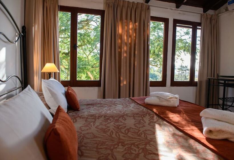 مسافرخانه Selva Montana