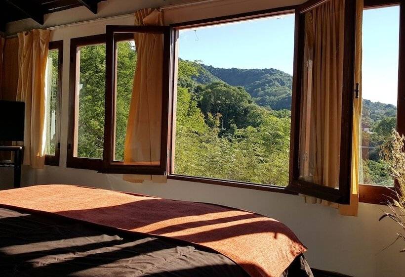 مسافرخانه Selva Montana