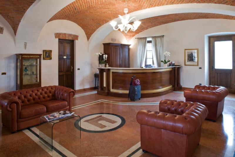 ホテル Albergo La Corte Albertina
