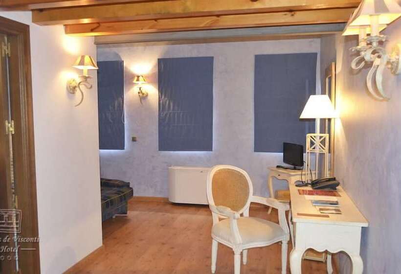 هتل Condes De Visconti