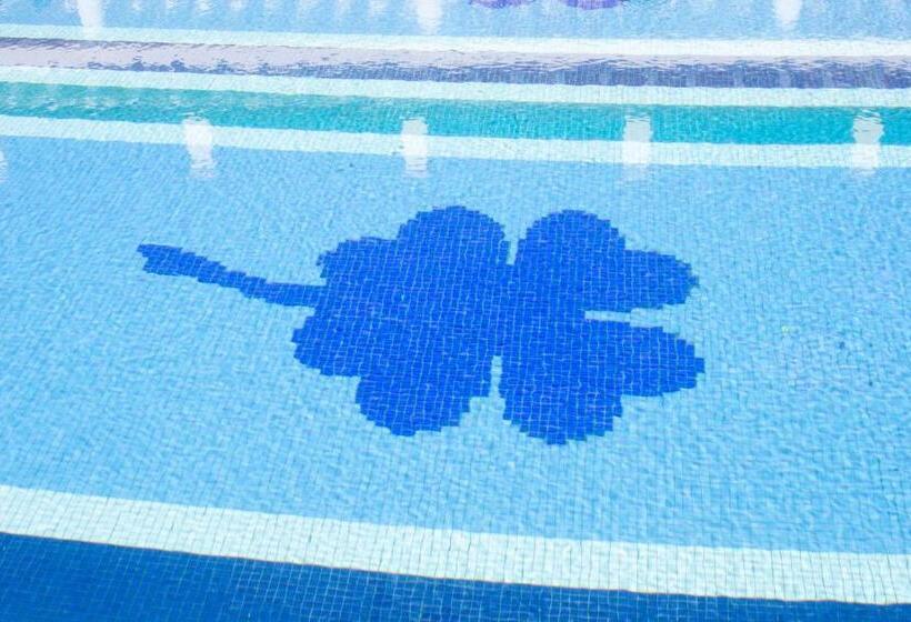 호텔 Hacienda Montenmedio