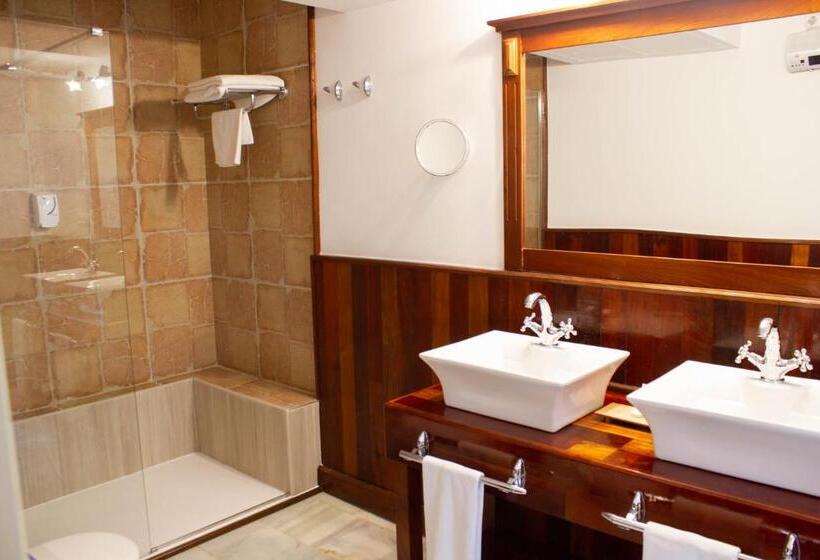 호텔 Hacienda Montenmedio