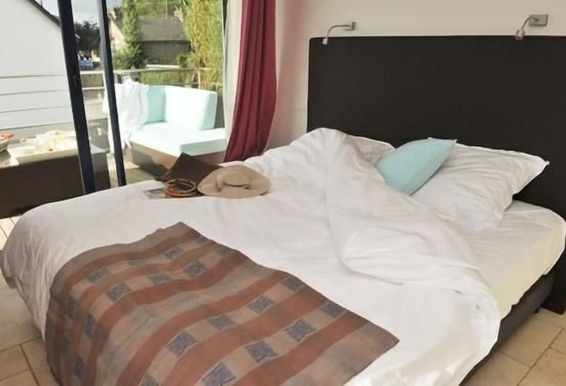 בית מלון כפרי Hôtel Ostrea & Sa Villa