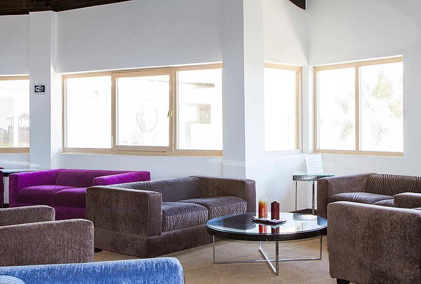 Отель Livvo Risco Del Gato Suites