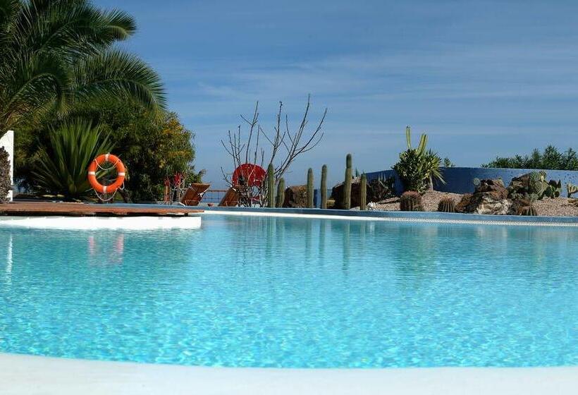 Отель Livvo Risco Del Gato Suites