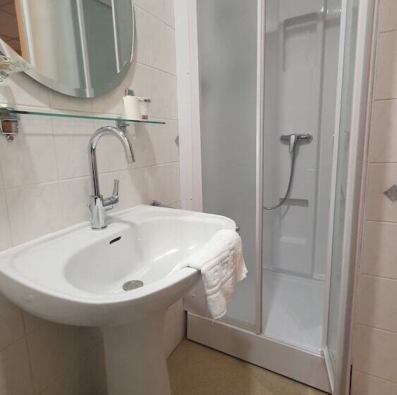 בית מלון כפרי Logis Hôtel Du Fer à Cheval