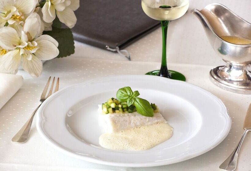 Logis Hotel Restaurant De La Poste