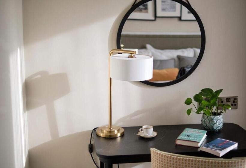 هتل The Clermont London Victoria