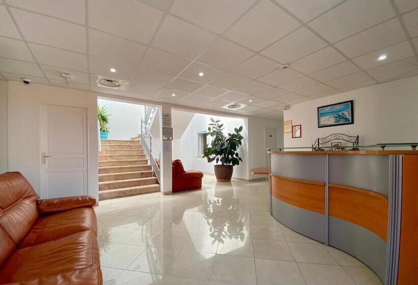 مُتل Myriam Vias Plage