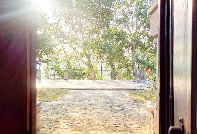 住宿加早餐  Borgo Acque Romane