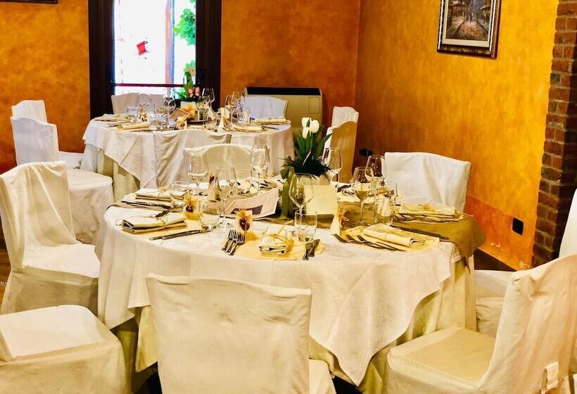 مبيت وإفطار Ristorante Albergo Al Pergolato