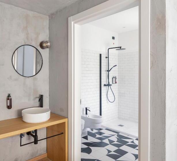 פונדק Re Versiliana