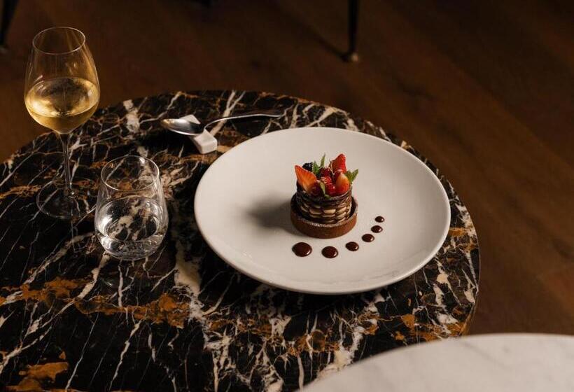 פונדק Re Versiliana