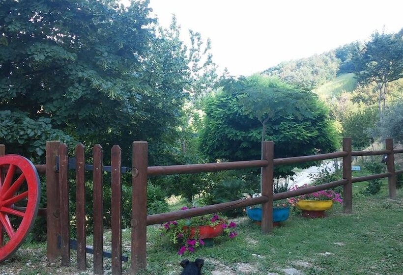 فندق ريفى Agriturismo La Vecchia Fontana