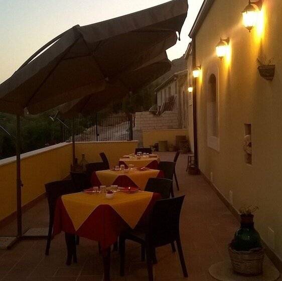 هتل روستایی Agriturismo Monte Criscione