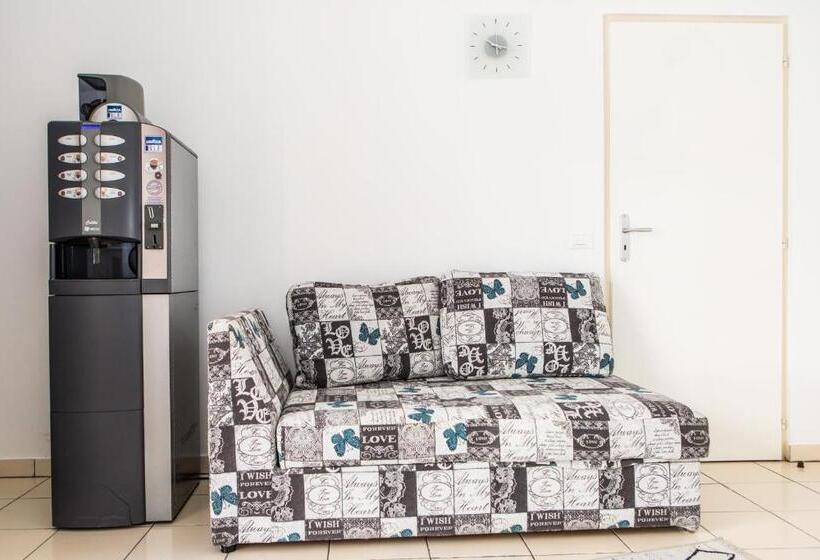 پانسیون Veda Elegant Rooms