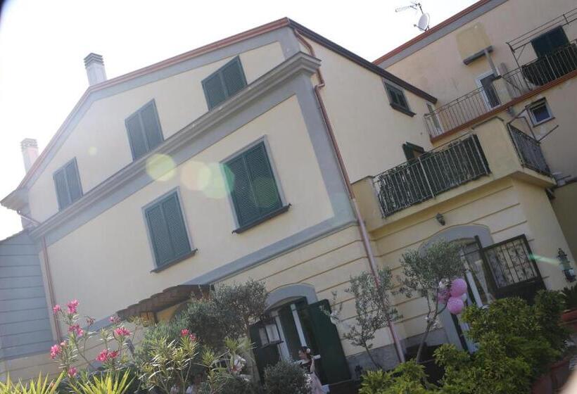 مبيت وإفطار Annabella S Country House