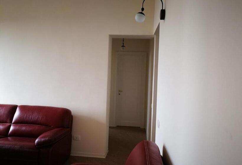 تختخواب و صبحانه Backpackers