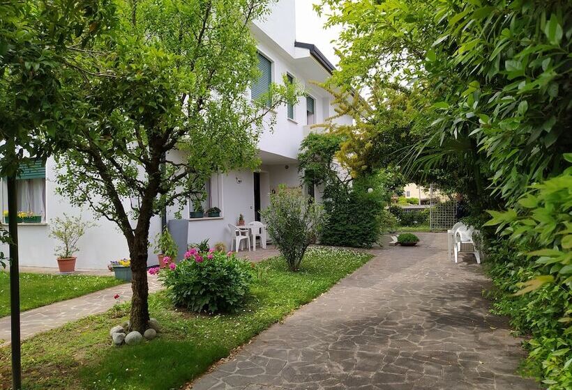 مبيت وإفطار Dimora Di Bosco Room & Breakfast