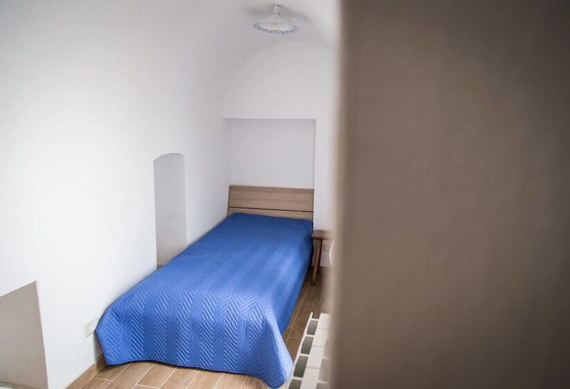 مبيت وإفطار Vico Marina