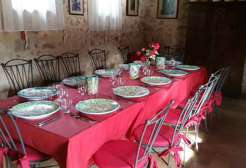 فندق ريفى La Torre Rossa