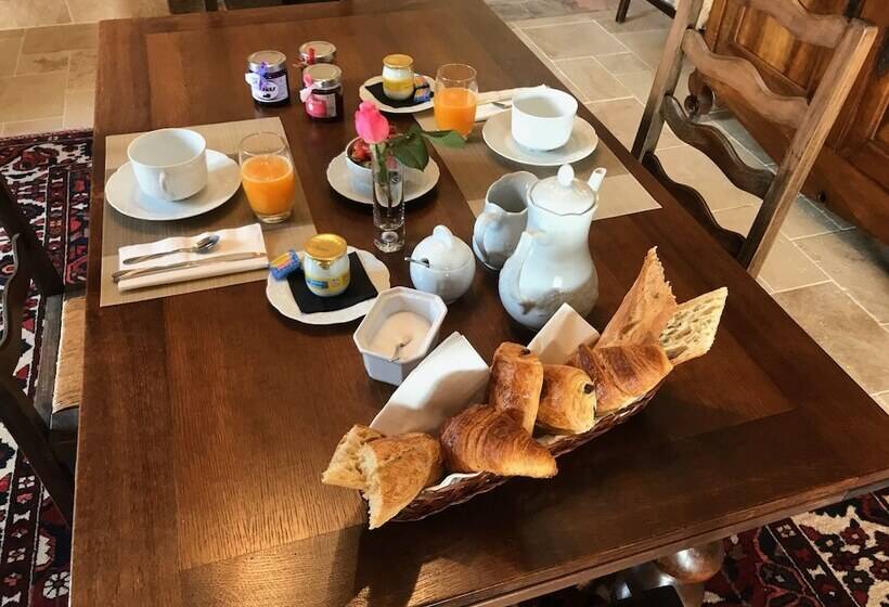 膳宿费 Domaine De Chalamard   Chambres D Hôtes