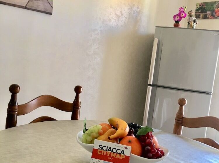 تختخواب و صبحانه Casa Di Angela