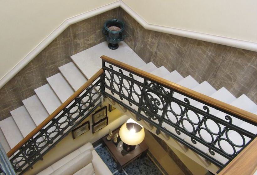 تختخواب و صبحانه Dimora Charleston Lecce Parcheggio Privato In Loco Gratis