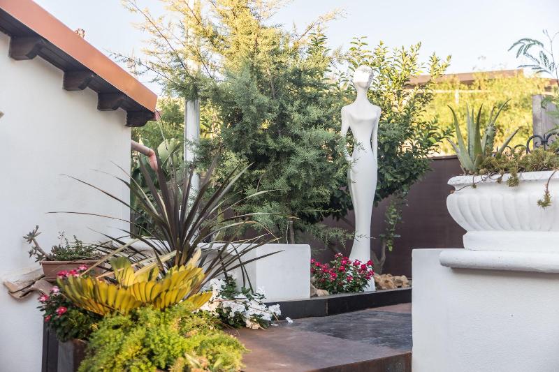 تختخواب و صبحانه Diodorus Luxury Experience