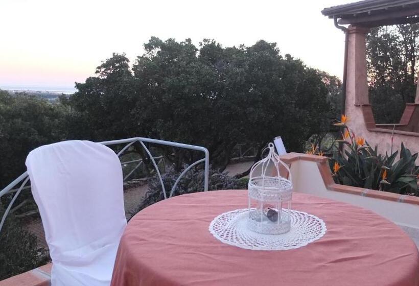 مبيت وإفطار Suite Cucinino, Bagno, Ingresso Indipendente In Villa Vìvì