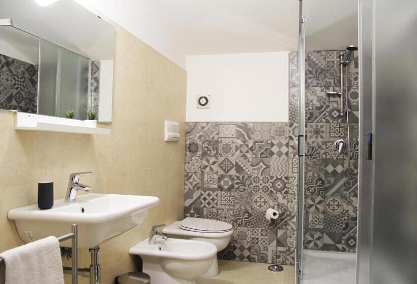 تختخواب و صبحانه Urban Pop Hostel & Bnb