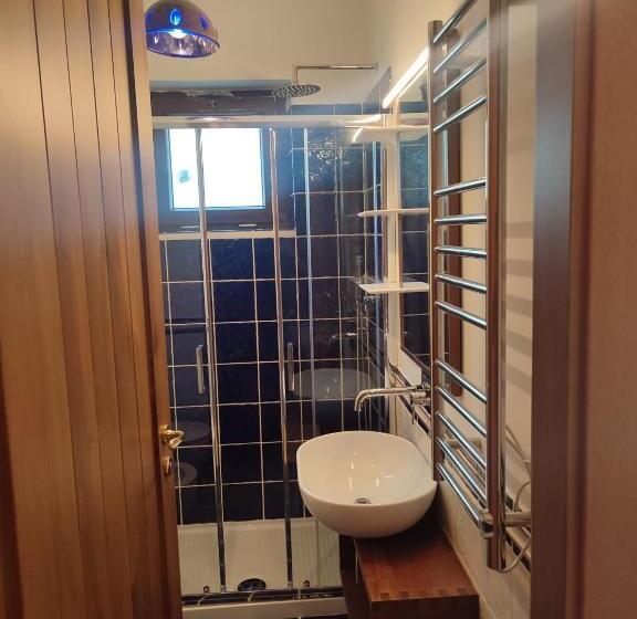 ベッドアンドブレックファースト Altana