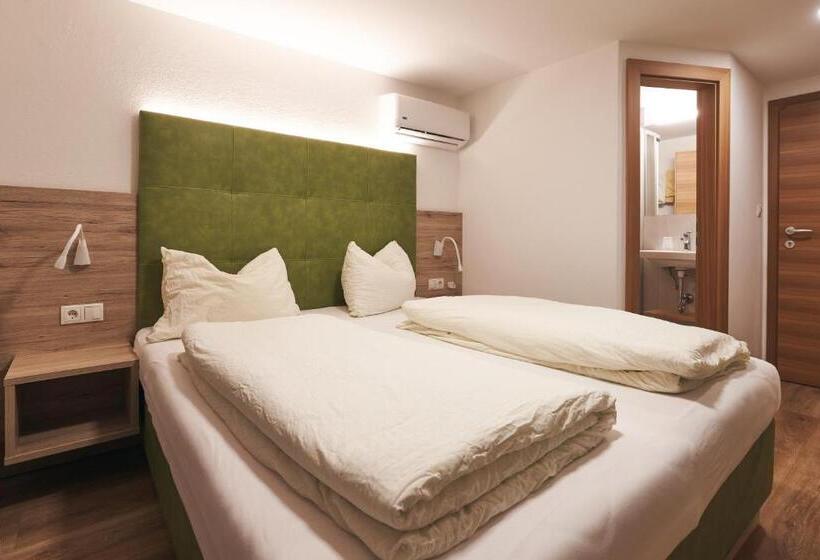 Bed and Breakfast Pension Sunnhofer