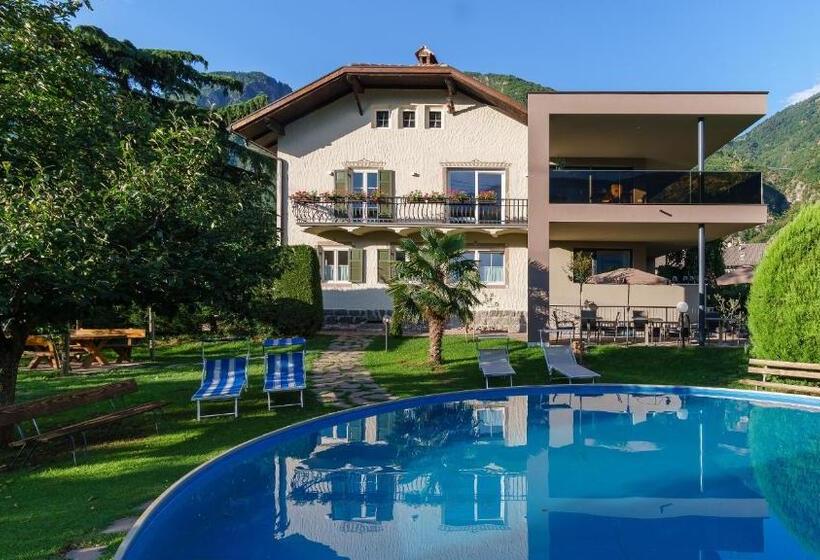 Bed and Breakfast Pension Sunnhofer