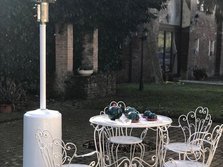 بنسيون Villa Camilla