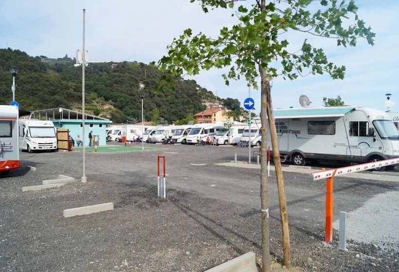 فندق Camper Park Nervia