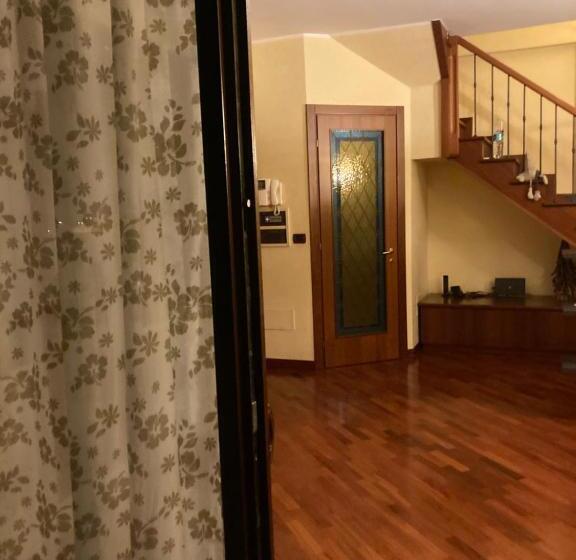 Jfk B & B