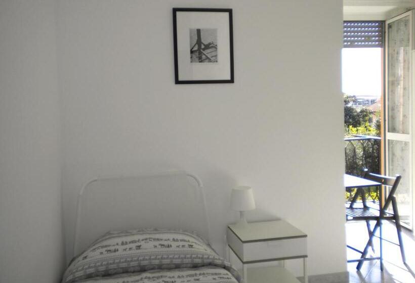 פנסיון Top Suit Uno   Guest House