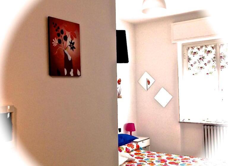 פנסיון Top Suit Uno   Guest House