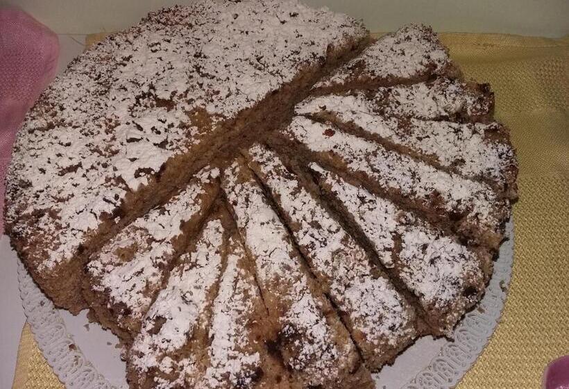 تختخواب و صبحانه Cusanarella Mia