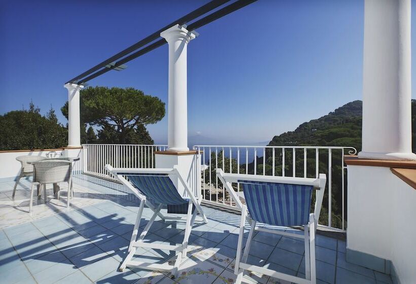 تختخواب و صبحانه Suite Villa Carolina