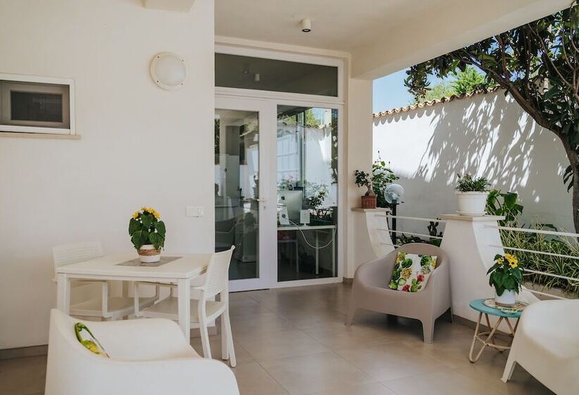 تختخواب و صبحانه Villa Sece  Luxury Rooms