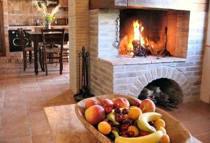فندق ريفى Agriturismo Belvedere Delle Crete