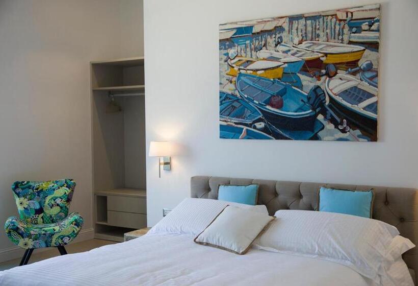 تختخواب و صبحانه La Chiaja Art&relais