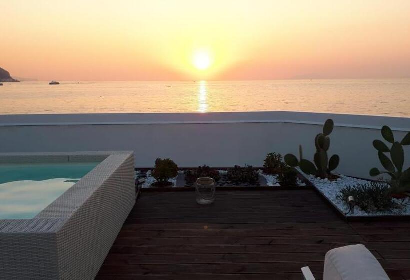 تختخواب و صبحانه La Chiaja Art&relais