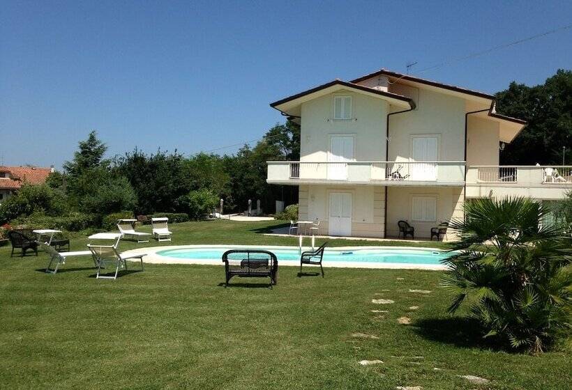 مبيت وإفطار Villa Casula