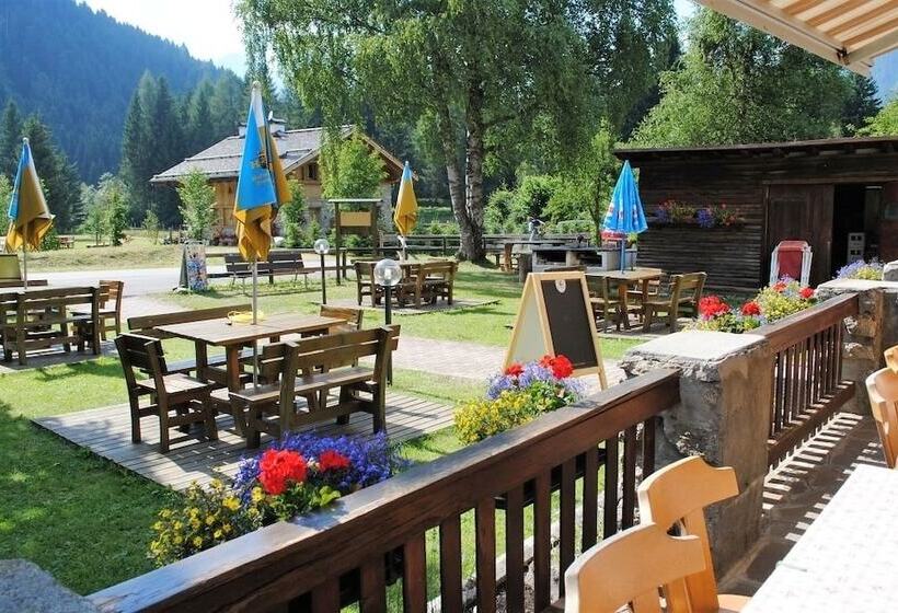 فندق فئة نجمة واحدة Rifugio Alpino Fazzon